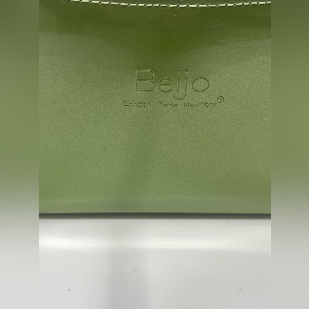 BEIJO: London, Paris, New York: Classic Green, Patent-Leather Handbag - Picture 10 of 10